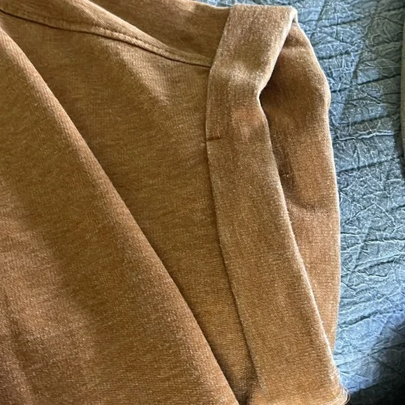 Jane & Delancey Casual Tan Shirt - Picture 8 of 10